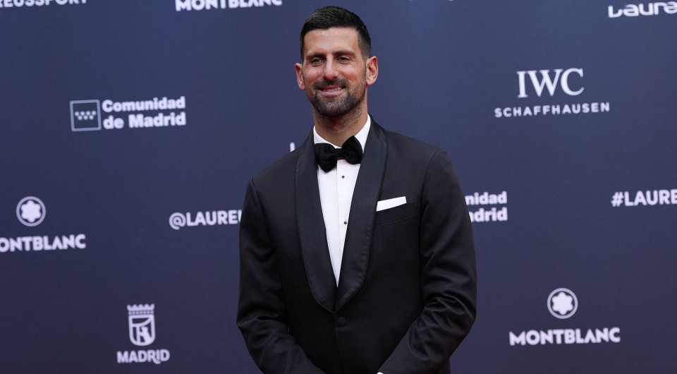 Όλοι κοιτούσαν τον Τζόκοβιτς: Το κόσμημα του Σέρβου που θάμπωσε τους πάντες στα Laureus Awards (photo)