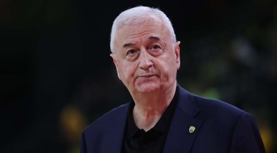 Ο κόσμος της ΑΕΚ έδωσε... ψήφο εμπιστοσύνης στον Ντράγκαν Σάκοτα