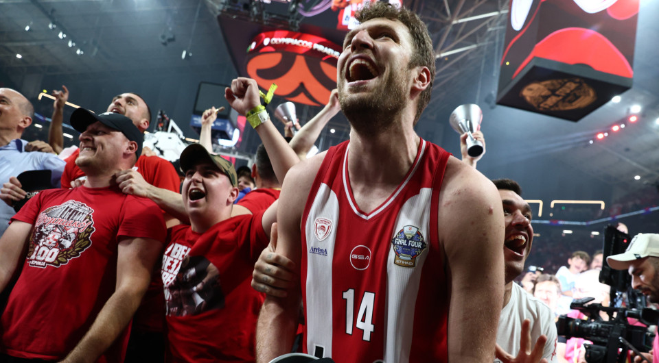 Η Dara ανέβασε το βίντεο του Athletiko με το «Bangaraga» του Παπανικολάου στον Βεζένκοφ