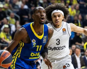 O Χέιζ-Ντέιβις υπέγραψε τη ματσάρα-έπος και «εκτέλεσε» την Παρί!