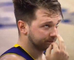 Ο Ντόντσιτς έδειξε το μεσαίο του δάκτυλο και απευθυνόταν κάπου... συγκεκριμένα!