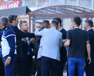 Χαμός στο ΑΕΛ - Ηρακλής και «πέσιμο» στην αποστολή! (vid)