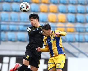 Που θα δείτε σήμερα τα παιχνίδια των playoffs - playouts της Super League και την Super League 2