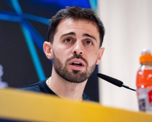 Ο Μπερνάρντο Σίλβα «μανούριασε» με ρεπόρτερ - «Δώσε μου ονόματα»