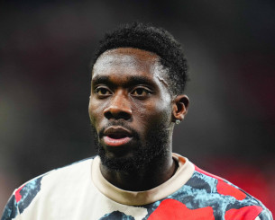 Χάος με τον σοβαρό τραυματισμό του Ντέιβις: «Ο προπονητής τον πίεσε...»