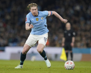 Κοντά στον Ντε Μπρόινε η Νάπολι