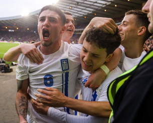 Η πανηγυρική ανάρτηση του Καρέτσα, η συγκινητική λεζάντα και το επικό σχόλιο του Ζαφείρη