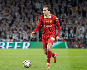 Γιατί το νέο σύνθημα της Λίβερπουλ για τον Κιέζα έχει προκαλέσει αντιδράσεις;