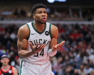 Ο Αντετοκούνμπο επεξεργάζεται τα δεδομένα: Πώς τον επηρεάζουν οι μεγάλες αλλαγές στους Μπακς