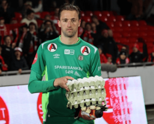 Ποδοσφαιριστής στη Νορβηγία βγήκε MVP και πήρε δώρο... τέσσερα τελάρα αυγά!