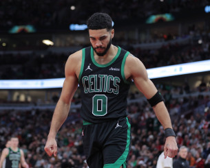 Ο Τέιτουμ τρέχει... να προλάβει τη φετινή χρονιά