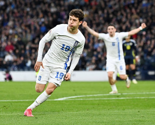 Ο Καρέτσας συστήνεται με... γκελάκια - Ποιος είναι ο κολλητός του στην Εθνική; (vid)