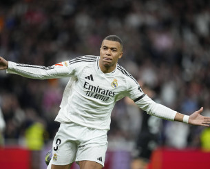 Ο Εμπαπέ έκανε υπολογισμούς την ώρα του αγώνα για να δει αν θα πάρει το «Χρυσό Παπούτσι» (video)