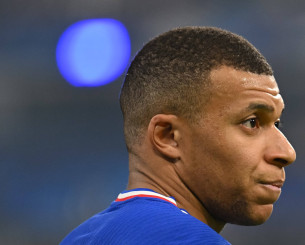 Νέο σκάνδαλο με Εμπαπέ στη Γαλλία - Δώρισε χρήματα σε αστυνομικούς για την ασφάλειά του