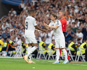 Ποιος αναμένεται να φοράει το «9» στη Ρεάλ μετά την αλλαγή αριθμού του Εμπαπέ