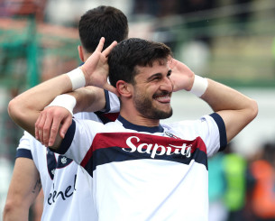 Διπλό τετράδας για την Μπολόνια στη Βενετία, δεν έφτασε το γκολ του Δουβίκα στην Κόμο