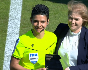 Γυναίκα διαιτητεύει αγώνα στην πρώτη κατηγορία ανδρών της Πορτογαλίας για πρώτη φορά (vid)