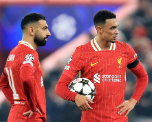 Σάλος μετά από ποστ του Σαλάχ για τον Αλεξάντερ Άρνολντ