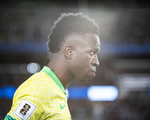 Τυλίχθηκε στις φλόγες το σπίτι του Βινίσιους μετά από βλάβη στη σάουνα