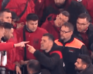 Ο Τσάκα «μανούριασε» με οπαδούς της Λεβερκούζεν μετά τον αποκλεισμό (vid)