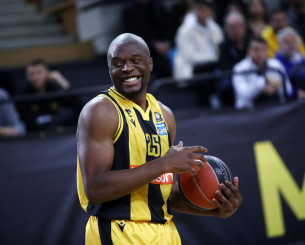 Από την ΑΕΚ στα Αραβικά Εμιράτα: Επίσημα στην Dubai BC ο Καμπενγκέλε