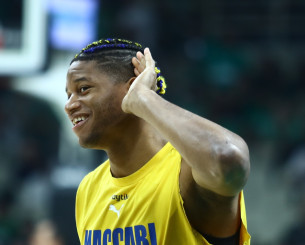 Fake το «κόψιμο» του Ριβέρο στα ιατρικά - Ανακοινώθηκε από τον Ερυθρό Αστέρα