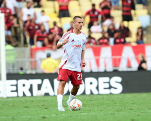 Ο Μπακούλας ανανέωσε με τον Ολυμπιακό, αλλά παραμένει δανεικός στην Ρίο Άβε