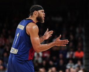 Από τη Βαρκελώνη στο Ντουμπάι ο Άντερσον