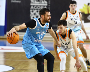 Ο Βαγγέλης Μάντζαρης συνεχίζει στον ΑΟ Μυκόνου