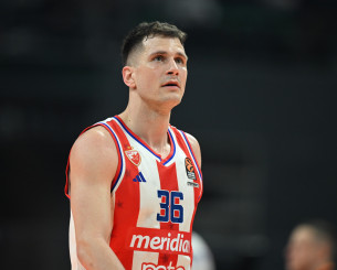 Δεν θα συνεχίσει στον Ερυθρό Αστέρα ο Νέντοβιτς