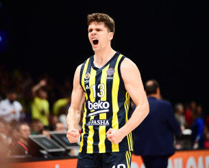 Πλήρης αλλαγή δεδομένων για Μπιμπέροβιτς: Απορρίπτει Γκρίζλις και μένει στην Φενέρμπαχτσε