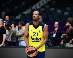 Ακόμα μία αποχώρηση από την Φενέρμπαχτσε του Σάρας