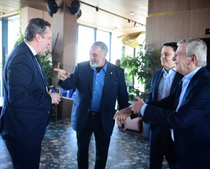 Τσάκος: «Μας συμφέρει να μην έχει air condition το ΣΕΦ, νερά πουλάμε»