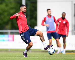 Με... γκάζια η προπόνηση του Ολυμπιακού στην Ολλανδία, ενόψει του φιλικού με την Μπρέντα (pics,vid)