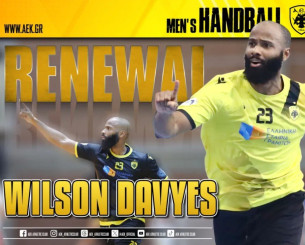 Ο Ντέβιες παραμένει στο χάντμπολ της ΑΕΚ