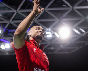 Παρελθόν από την Μπάγερν Μονάχου οι Έντουαρντς και Βάιλερ-Μπαμπ