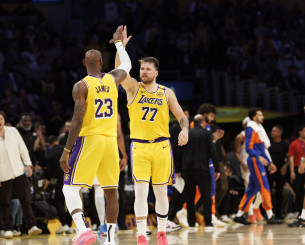 Με... σπασμένα φρένα οι Θάντερ, «λύτρωση» με Ντόντσιτς για Λέικερς