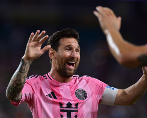 Ιστορικός Μέσι - Σκοράρει ασταμάτητα και «σπάει» τα νούμερα του Πελέ