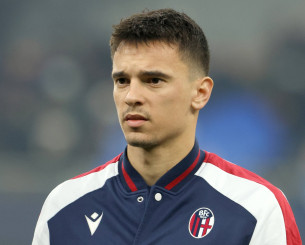 «Η Μπολόνια θα πρέπει να επιλύσει άμεσα το ζήτημα του Νίκολα Μόρο» - Τι αναφέρουν οι Ιταλοί για την ΑΕΚ