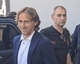 Έφτασε στο Μιλάνο ο Μόντριτς - «Είμαι πολύ χαρούμενος που βρίσκομαι εδώ»