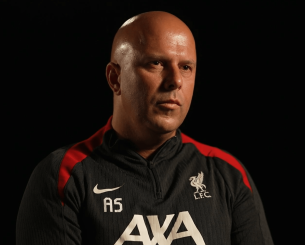 Συγκινεί ο Σλοτ για τον Ζότα: «Ηταν πρωταθλητής, θα τον κουβαλάμε πάντα μαζί μας»