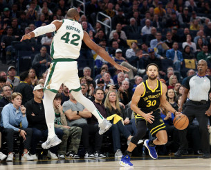 Ο Κάρι παίζοντας γκολφ «αποκάλυψε» τη μεταγραφή του Χόρφορντ στους Γουόριορς