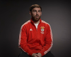 Ο Κοκτσού που είχε προκαλέσει σάλο στην LGBTQ+ κοινότητα, βρίσκεται στο στόχαστρο ομάδων της Premier