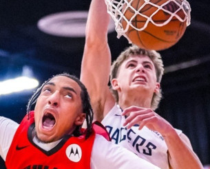 Η αλλόκοτη έκφραση του rookie των Μπουλς όταν δέχθηκε το κάρφωμα στη... μούρη του (video)