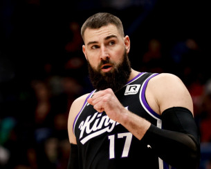 Ομοιότητες και διαφορές στις υποθέσεις Βαλαντσιούνας και Βεζένκοφ - Τι έκαναν οι Ράπτορς, τι σκέφτονται οι Νάγκετς