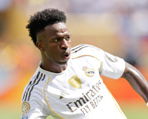 Τρομερές αποκαλύψεις από πρώην του Βινίσιους: «Μου έστελνε συνέχεια γυμνές φωτογραφίες!»