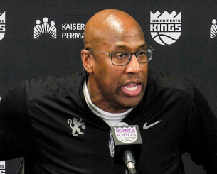 Επίσημα στον πάγκο των Νικς ο Μάικ Μπράουν