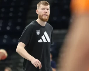 O Μπέρτανς έθεσε εαυτόν εκτός VTB League Super Cup λόγω... πολέμου