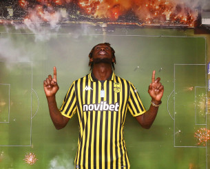 Απολαυστικό βίντεο με τον ενθουσιασμένο Τίνο Καντεβέρε μετά την ανακοίνωσή του από τον Άρη