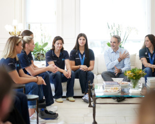 Μητσοτάκης στην Εθνική πόλο γυναικών: «Μου έμεινε πώς τραγουδούσατε τον εθνικό ύμνο»